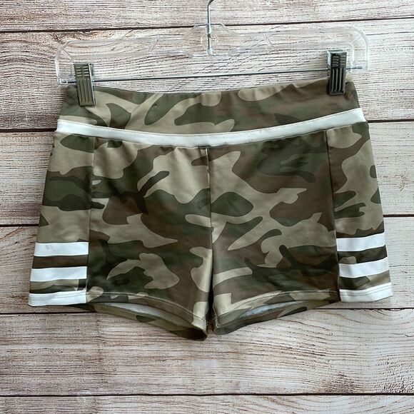 ZELOS SHORTS IN CAMO‎ - Picture 1 of 4